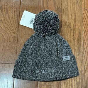 NWT Roots Magna Gray Knit Beanie